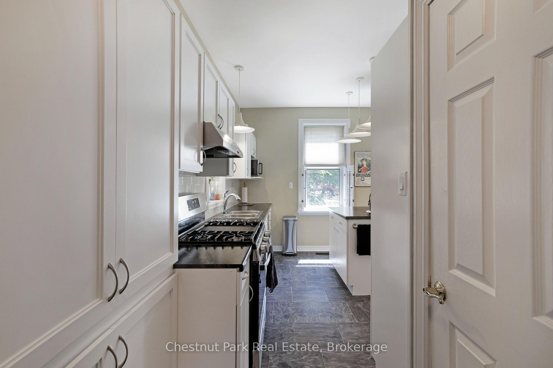 Photo 18 of 755 4th Avenue E, Owen Sound — HOMEH