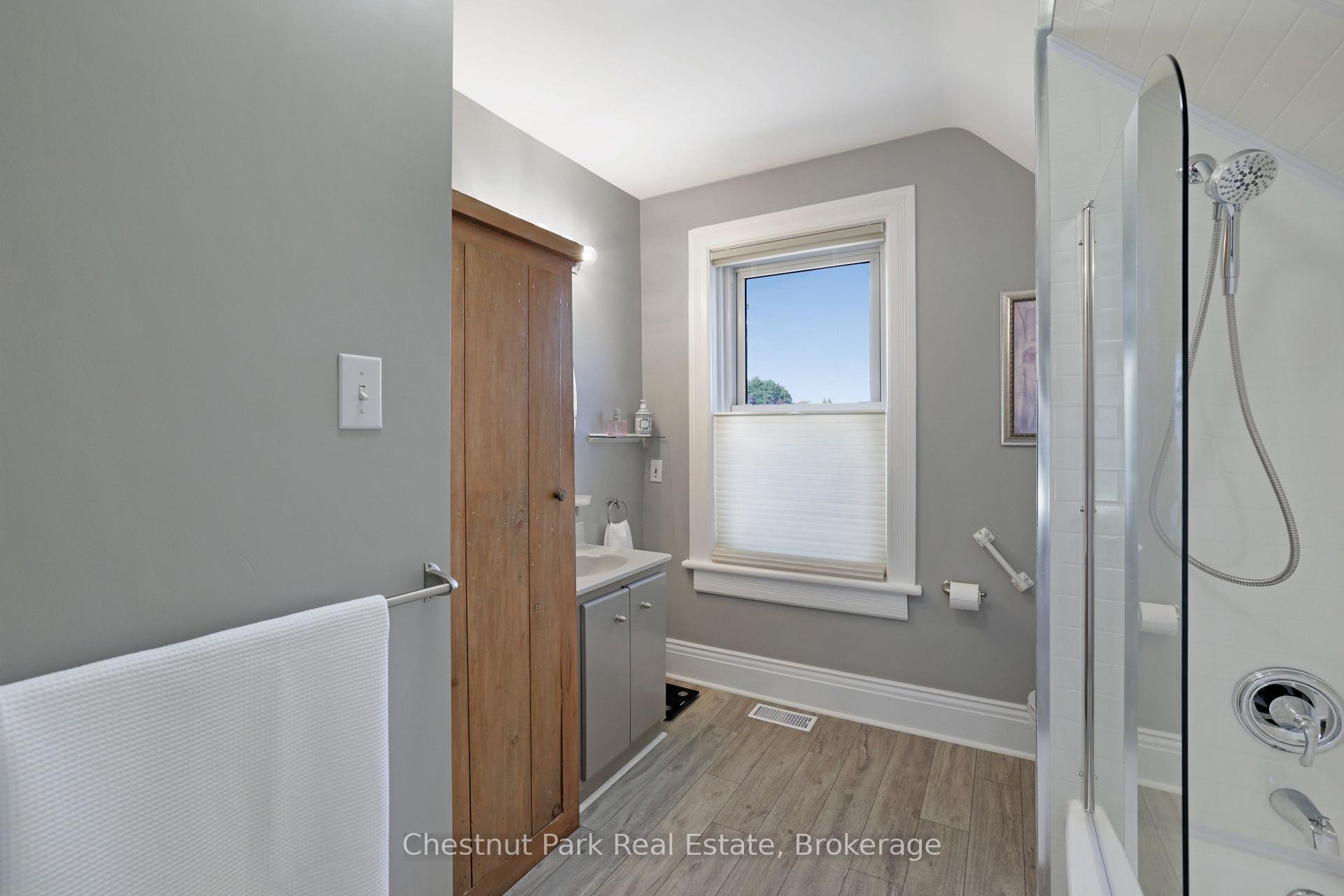 Photo 33 of 755 4th Avenue E, Owen Sound — HOMEH