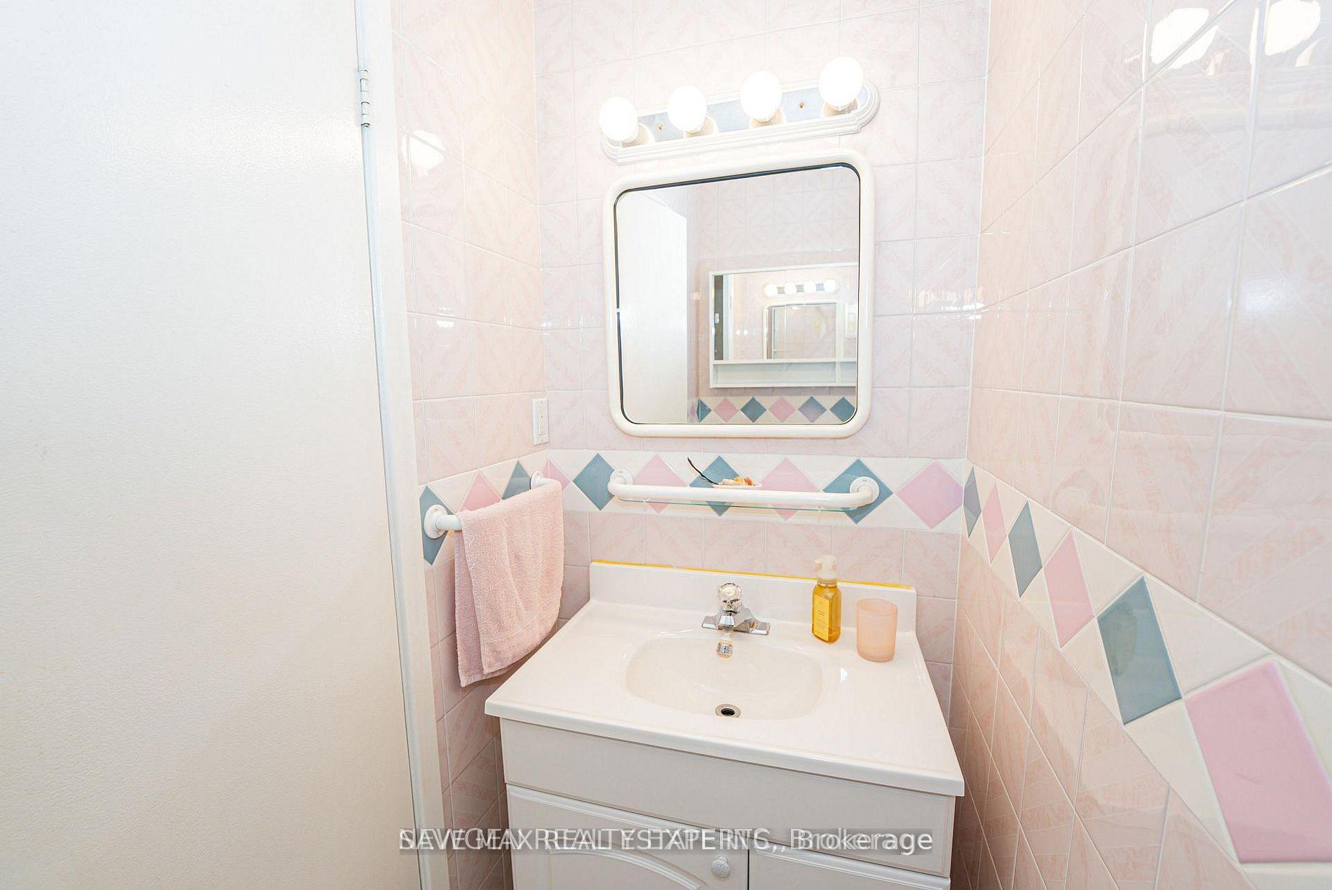 Photo 28 of Unit 56, 46 Dearbourne Boulevard, Brampton, Southgate — HOMEH