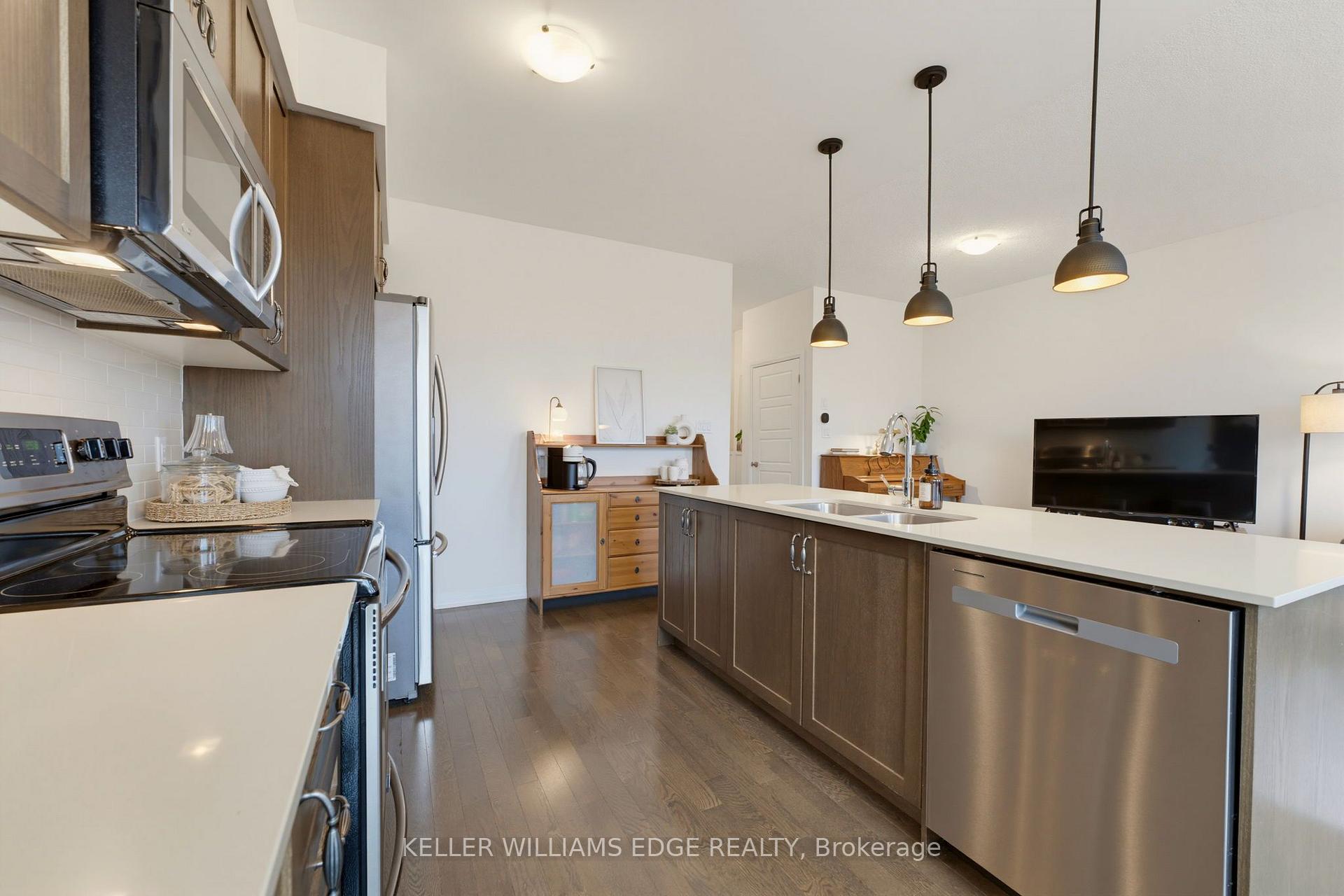 Photo 11 of 739 Banks Crescent, Milton, Willmott — HOMEH