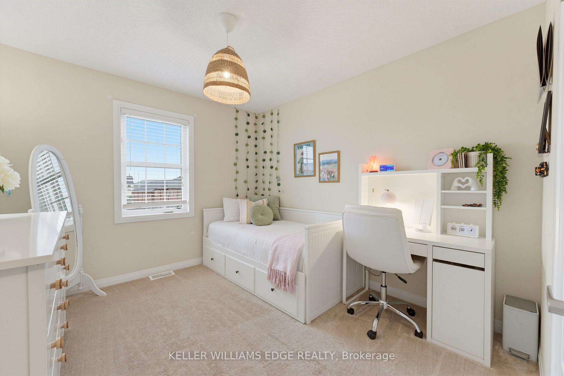 Photo 20 of 739 Banks Crescent, Milton, Willmott — HOMEH