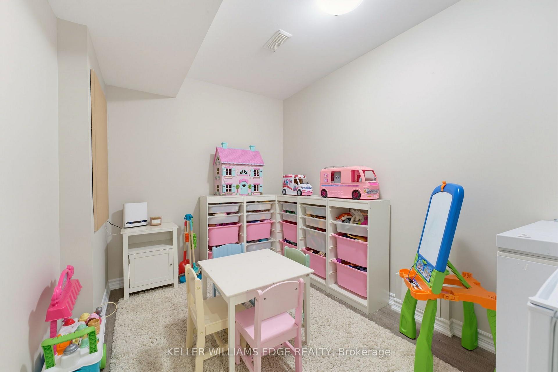 Photo 26 of 739 Banks Crescent, Milton, Willmott — HOMEH