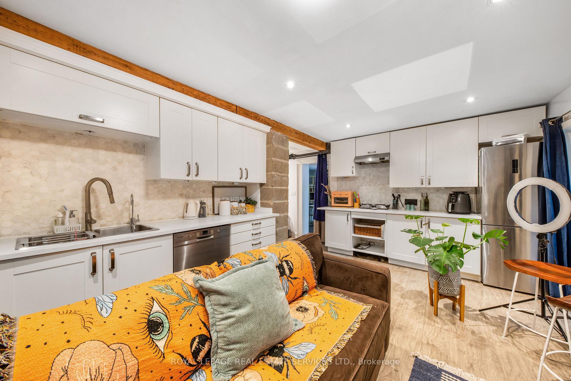 Photo 34 of 761 Kingston Road, Toronto, The Beaches — HOMEH