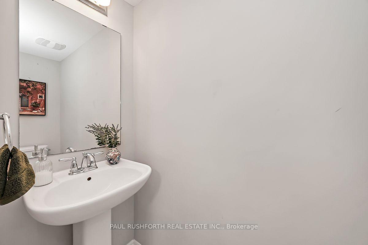 Photo 15 of 375 Sweetfern Crescent, Ottawa, Avalon West — HOMEH
