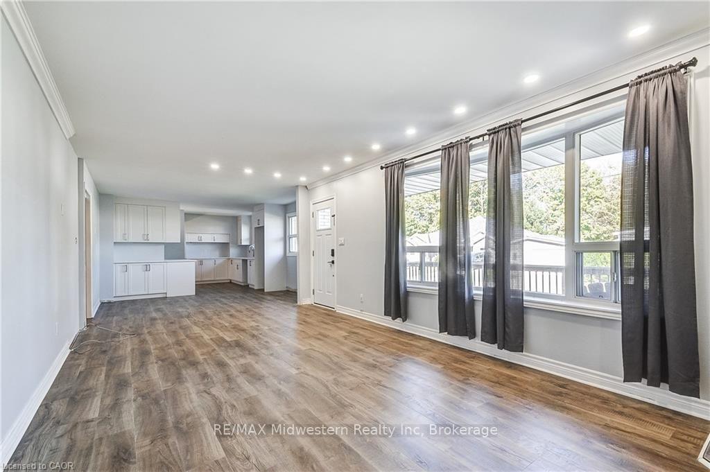 Photo 11 of 480 Cavan Street, Minto — HOMEH