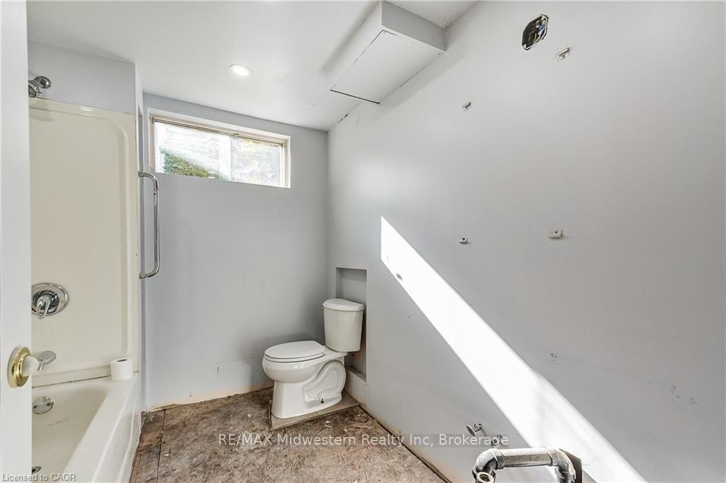 Photo 25 of 480 Cavan Street, Minto — HOMEH