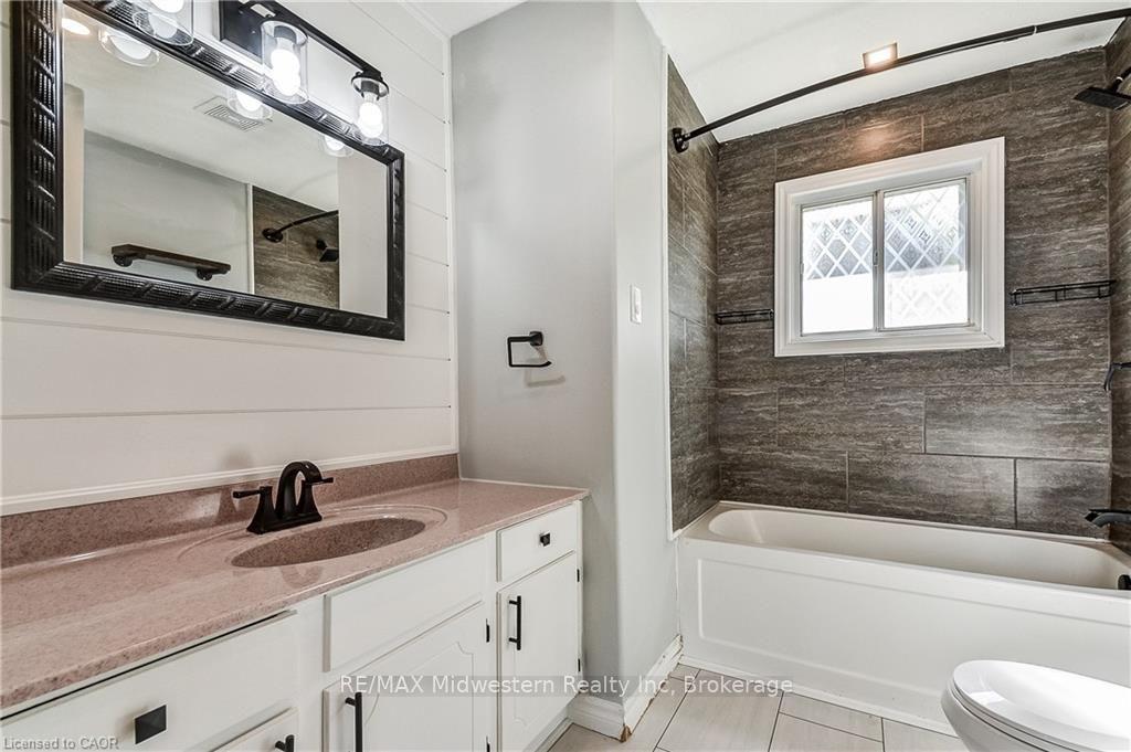 Photo 26 of 480 Cavan Street, Minto — HOMEH