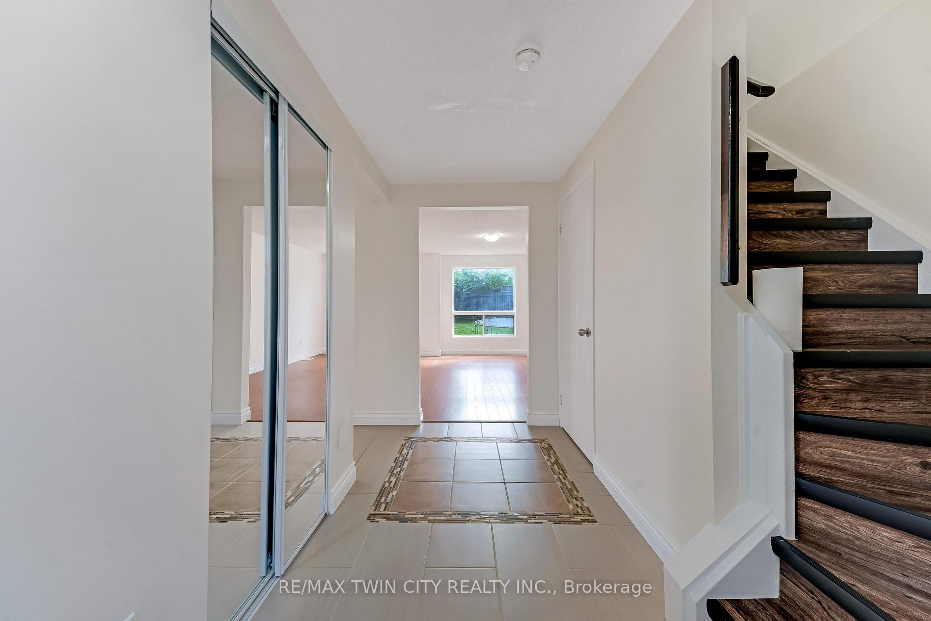 Photo 18 of 47 Bushnell Drive, Cambridge, Greenway-Chaplin — HOMEH