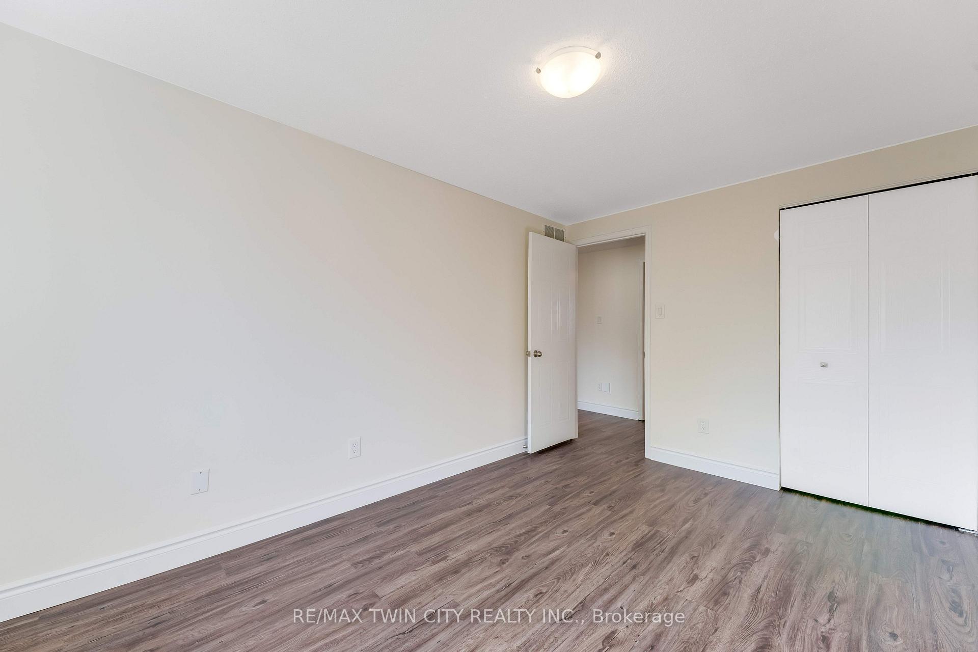 Photo 26 of 47 Bushnell Drive, Cambridge, Greenway-Chaplin — HOMEH