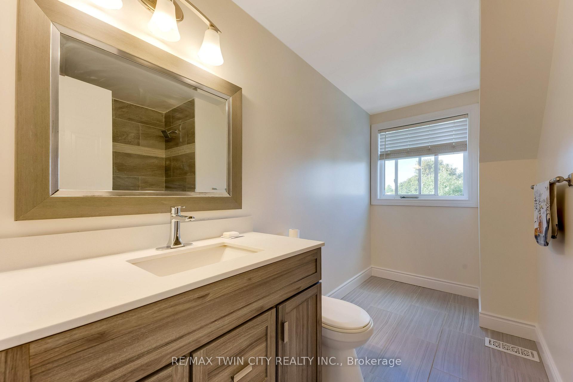 Photo 28 of 47 Bushnell Drive, Cambridge, Greenway-Chaplin — HOMEH