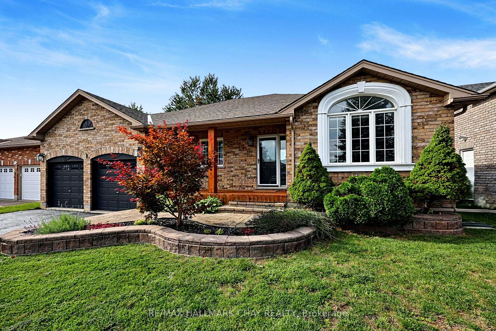 Photo 2 of 8 Graham Street, Springwater, Elmvale — HOMEH