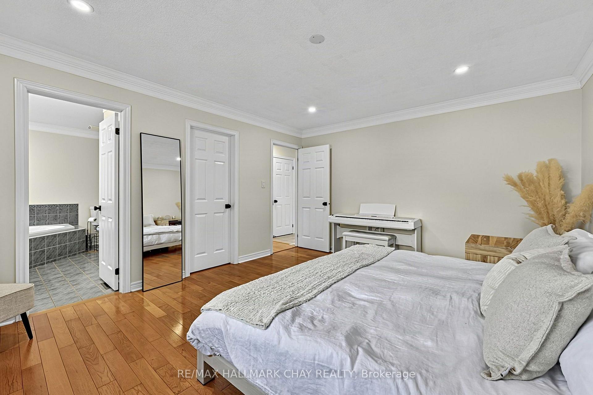 Photo 15 of 8 Graham Street, Springwater, Elmvale — HOMEH