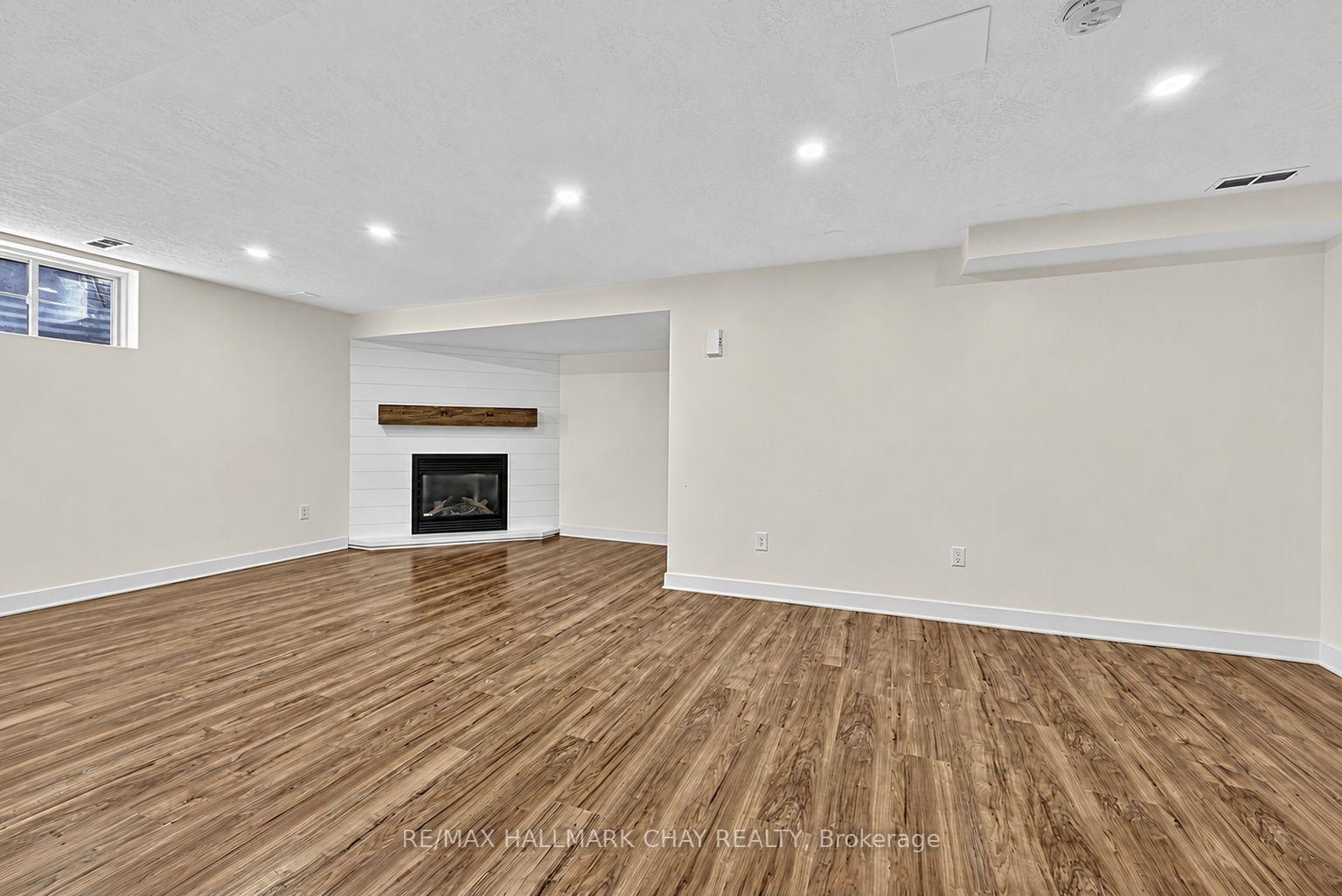 Photo 22 of 8 Graham Street, Springwater, Elmvale — HOMEH