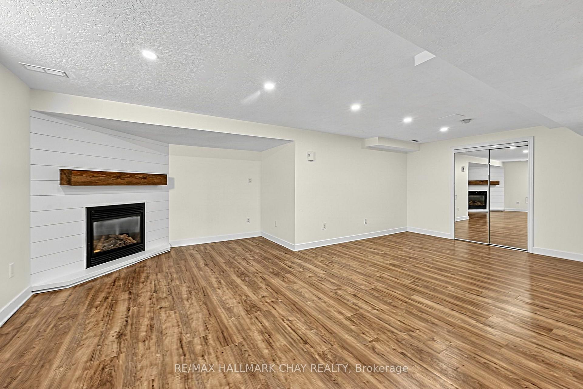 Photo 24 of 8 Graham Street, Springwater, Elmvale — HOMEH