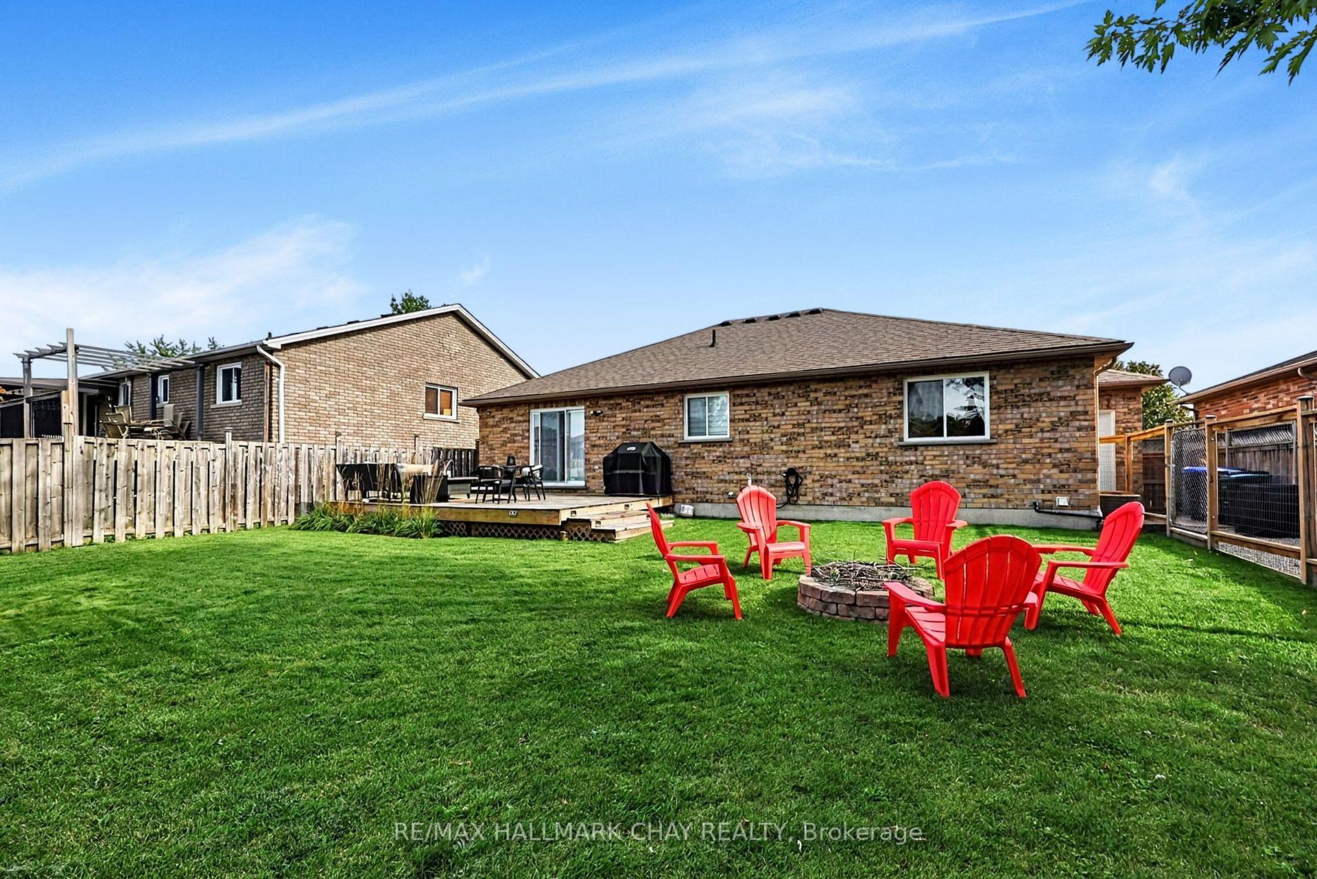 Photo 26 of 8 Graham Street, Springwater, Elmvale — HOMEH