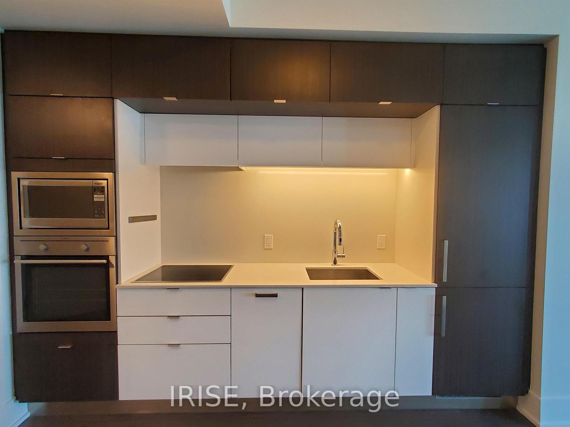 Photo 4 of Unit 708, 1 Edgewater Drive, Toronto, Waterfront Communities — HOMEH