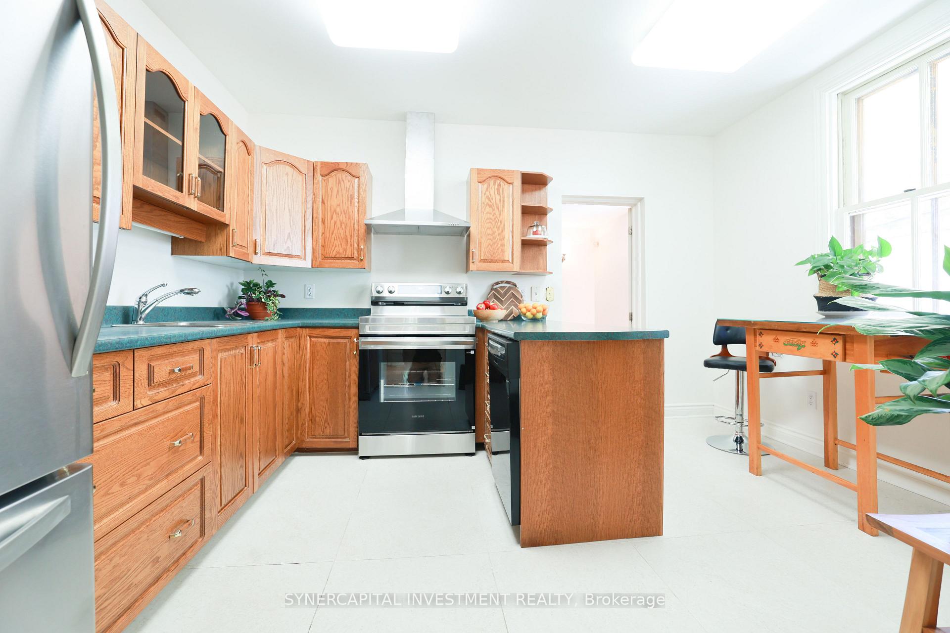 Photo 11 of 143 Arthur Street, Ottawa, West Centre Town — HOMEH