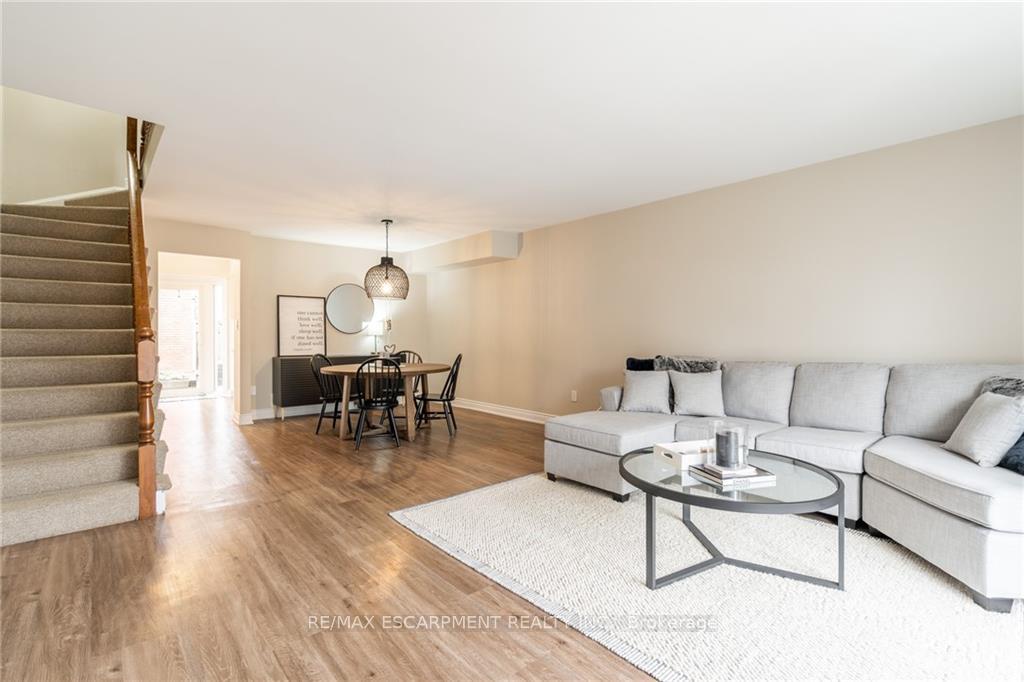 Photo 6 of Unit 118, 895 Maple Avenue, Burlington, Brant — HOMEH
