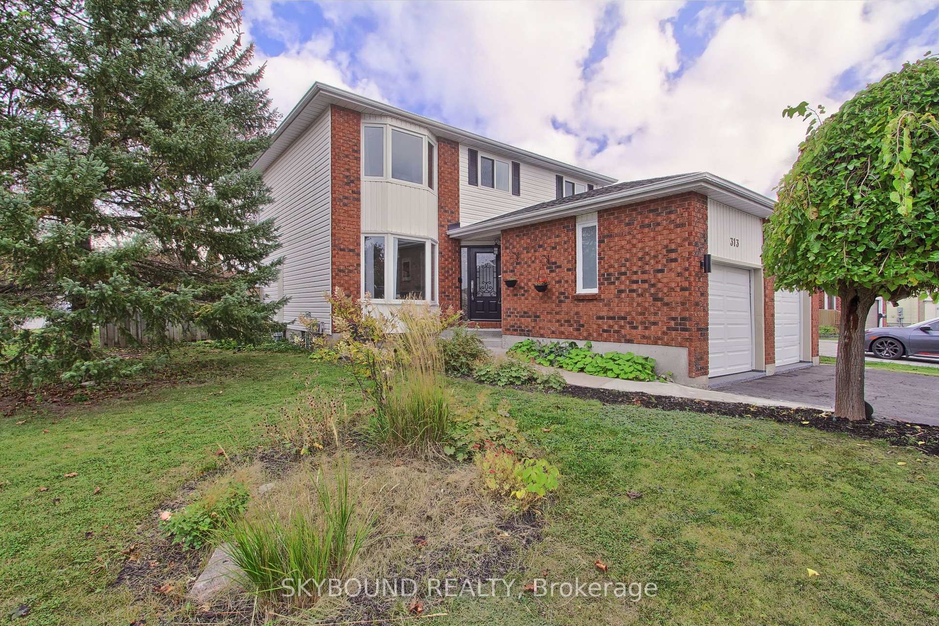 Photo 1 of 313 Hickling Trail, Barrie, Grove East — HOMEH