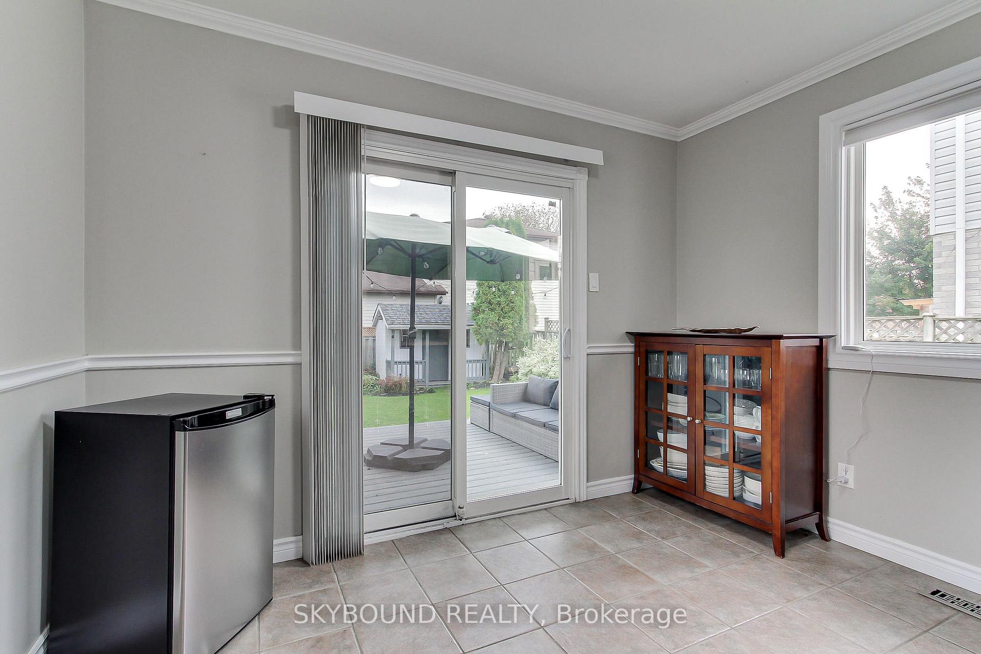 Photo 17 of 313 Hickling Trail, Barrie, Grove East — HOMEH