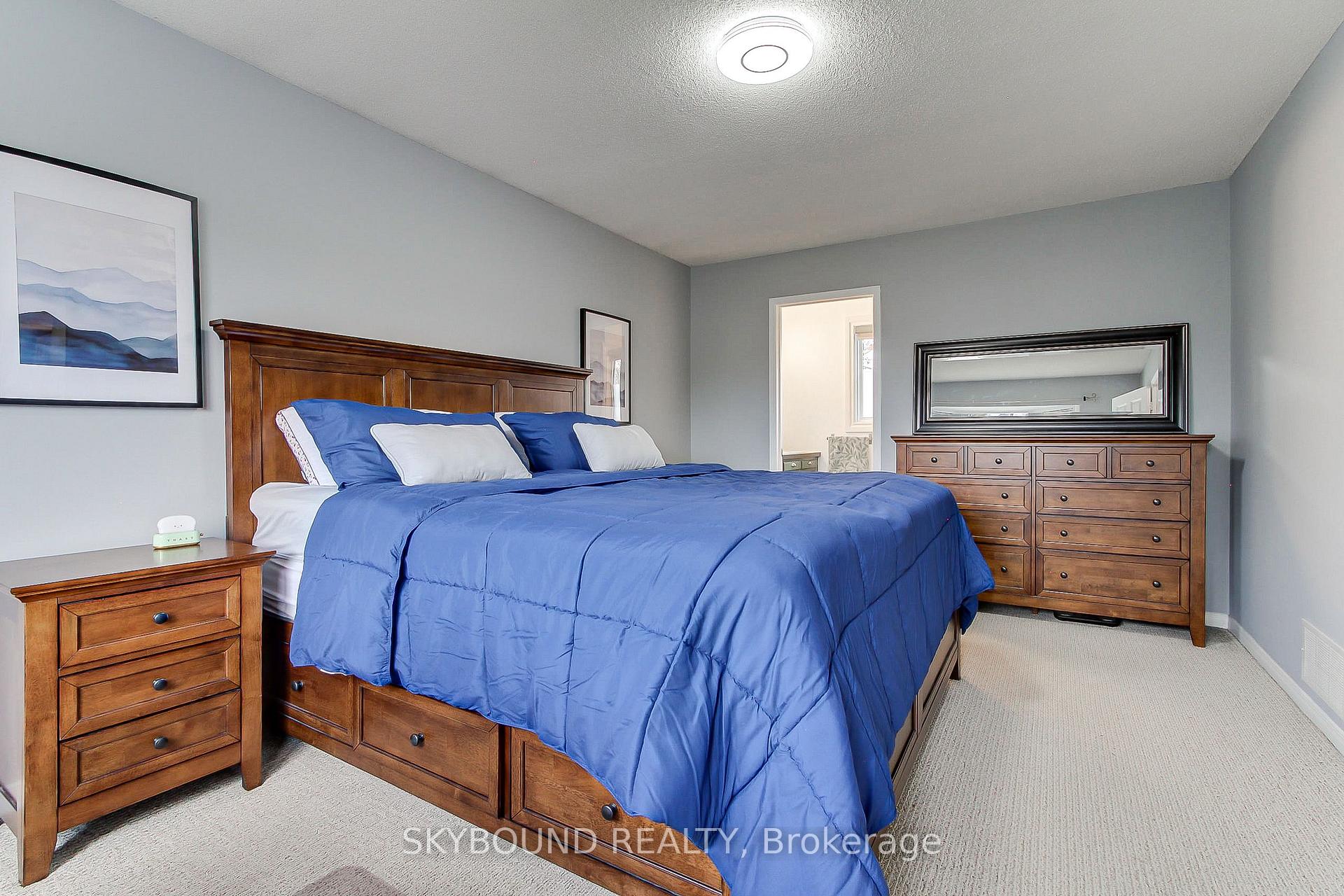 Photo 21 of 313 Hickling Trail, Barrie, Grove East — HOMEH