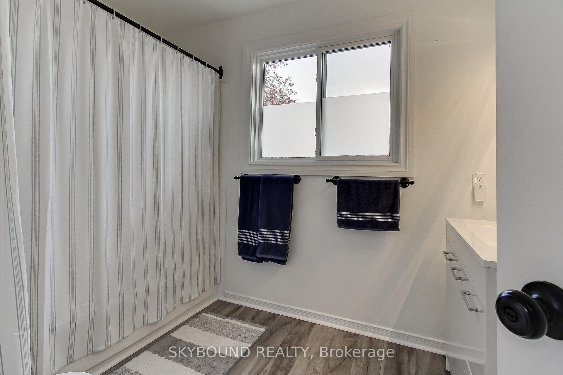 Photo 29 of 313 Hickling Trail, Barrie, Grove East — HOMEH
