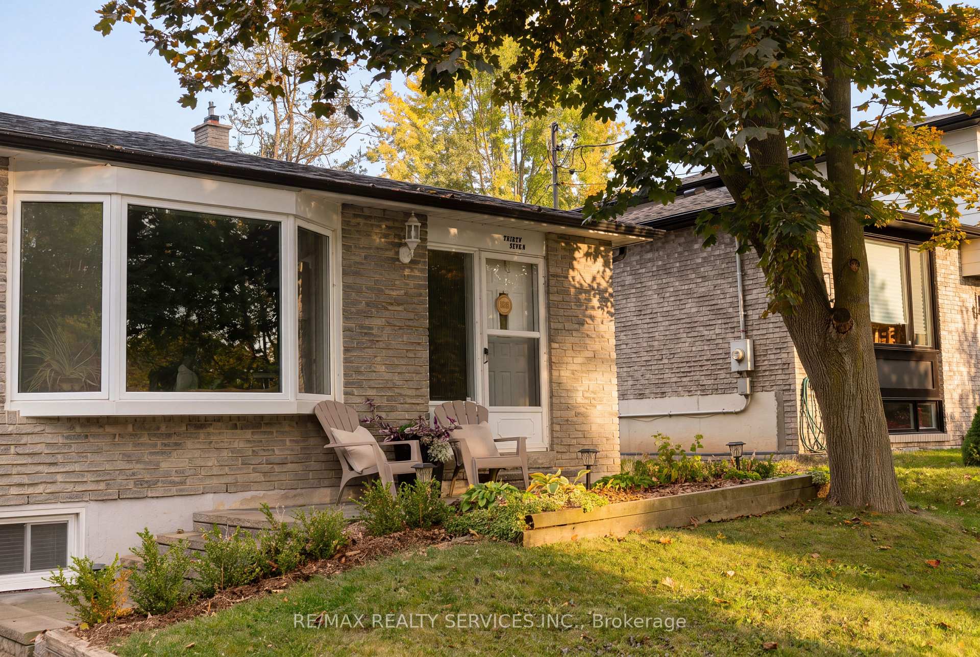 Photo 21 of 37 Maple Avenue W, New Tecumseth, Beeton — HOMEH
