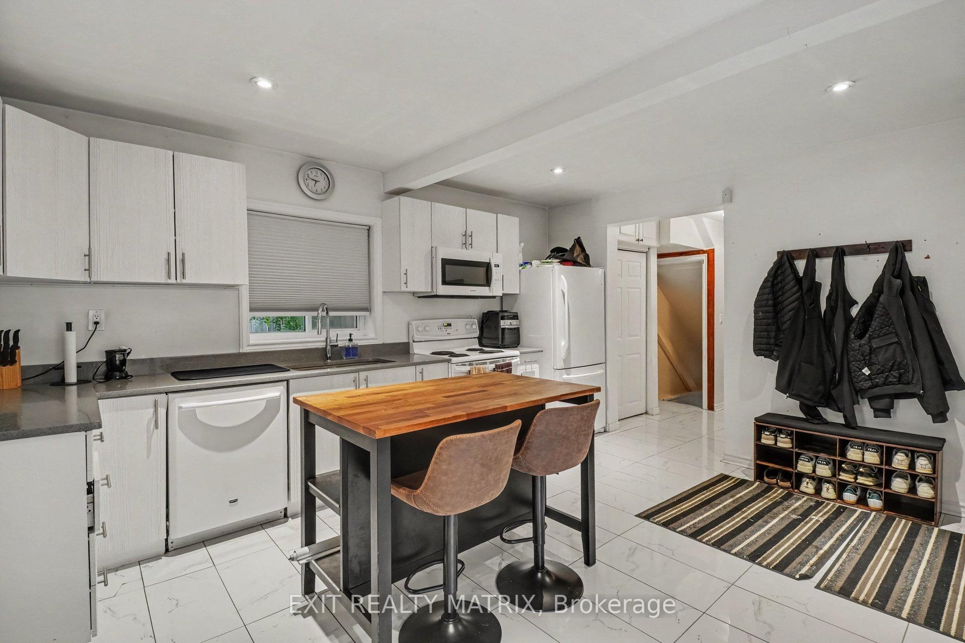 Photo 8 of Unit 1, 511 Cooper Street, Ottawa, Ottawa Centre — HOMEH