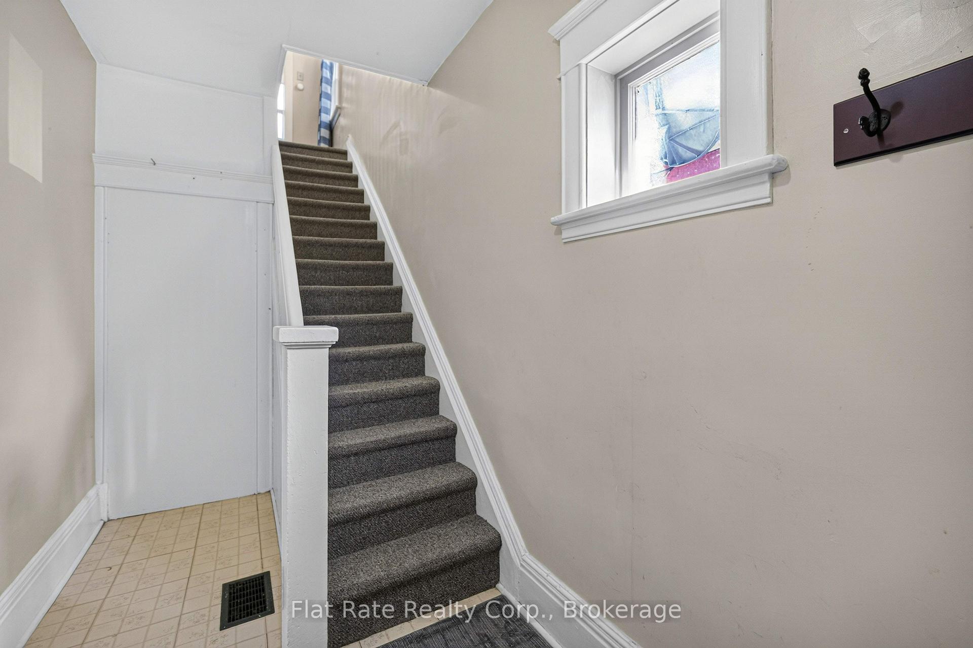 Photo 2 of Unit 2ND FLOOR, 480 Donegal Street, Peterborough, Town Ward 3 — HOMEH