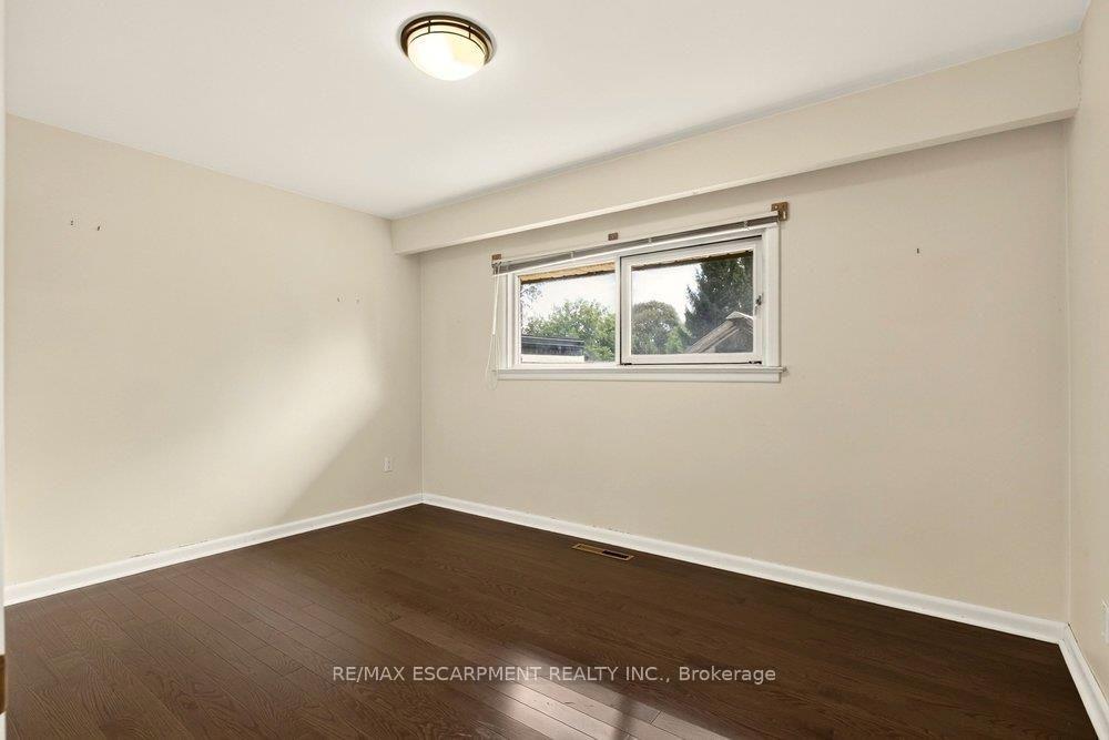 Photo 15 of 970 Danforth Avenue, Burlington, Bayview — HOMEH