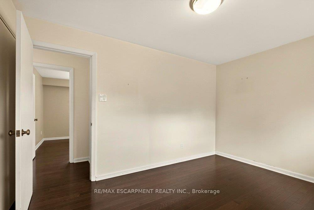 Photo 16 of 970 Danforth Avenue, Burlington, Bayview — HOMEH