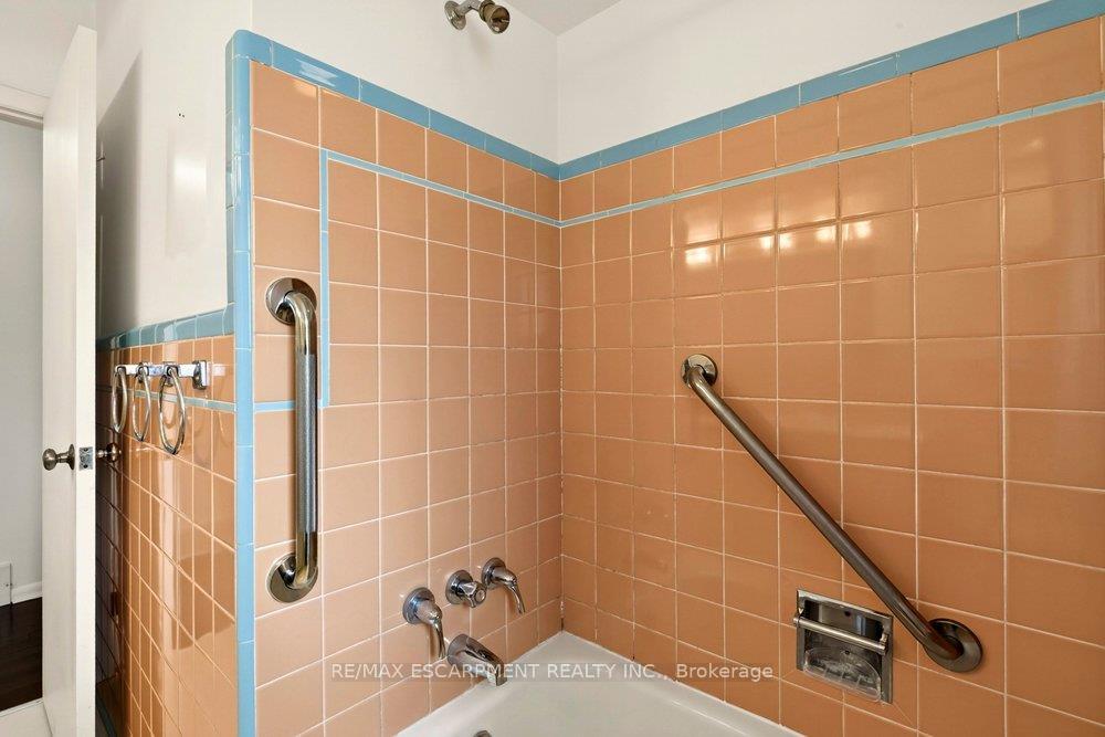Photo 21 of 970 Danforth Avenue, Burlington, Bayview — HOMEH
