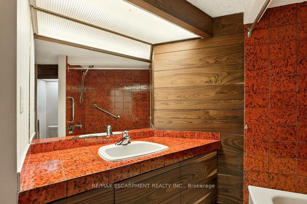 Photo 33 of 970 Danforth Avenue, Burlington, Bayview — HOMEH