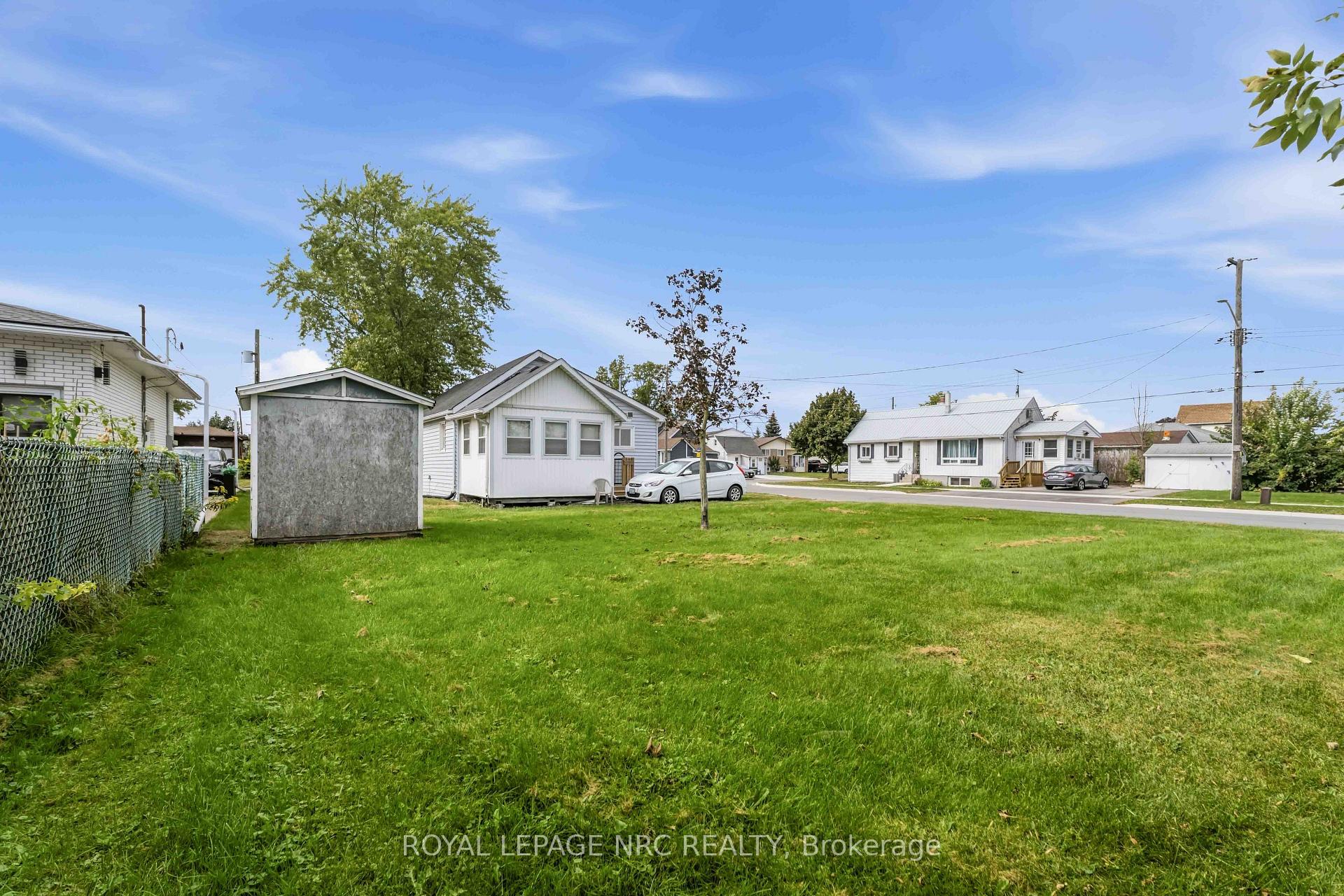 Photo 3 of 14 Sauer Avenue, Welland, Lincoln/Crowland — HOMEH