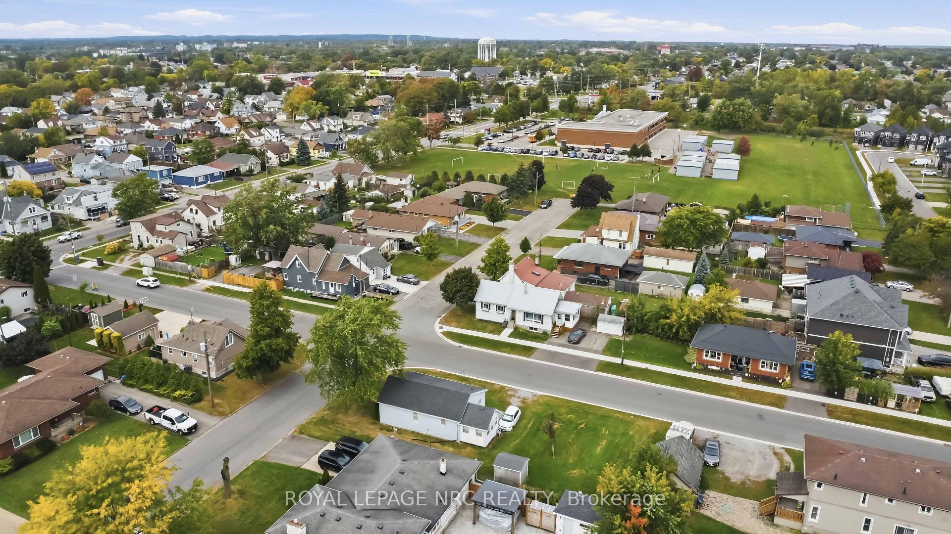 Photo 4 of 14 Sauer Avenue, Welland, Lincoln/Crowland — HOMEH