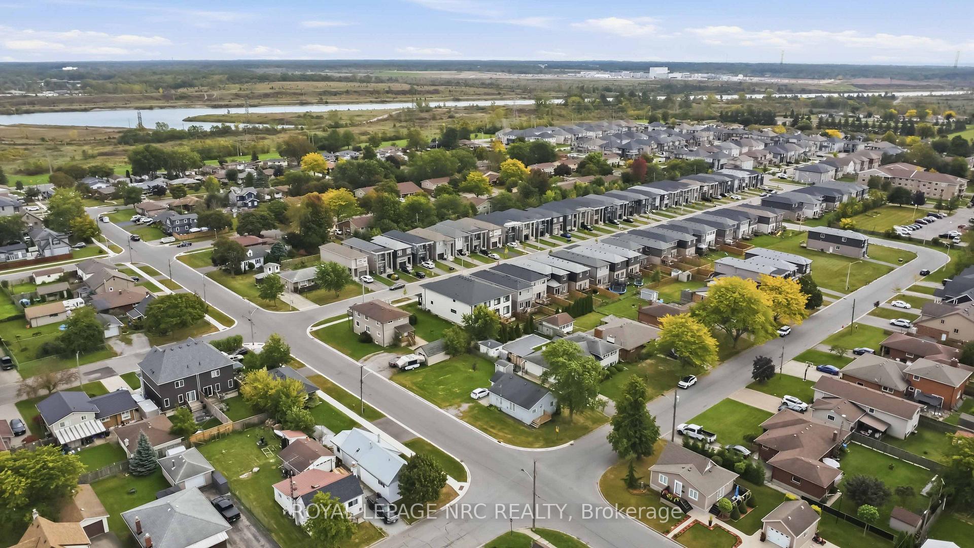 Photo 5 of 14 Sauer Avenue, Welland, Lincoln/Crowland — HOMEH
