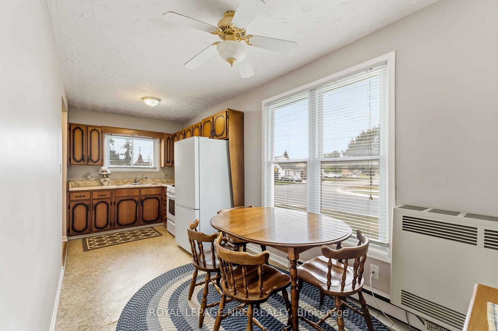 Photo 8 of 14 Sauer Avenue, Welland, Lincoln/Crowland — HOMEH