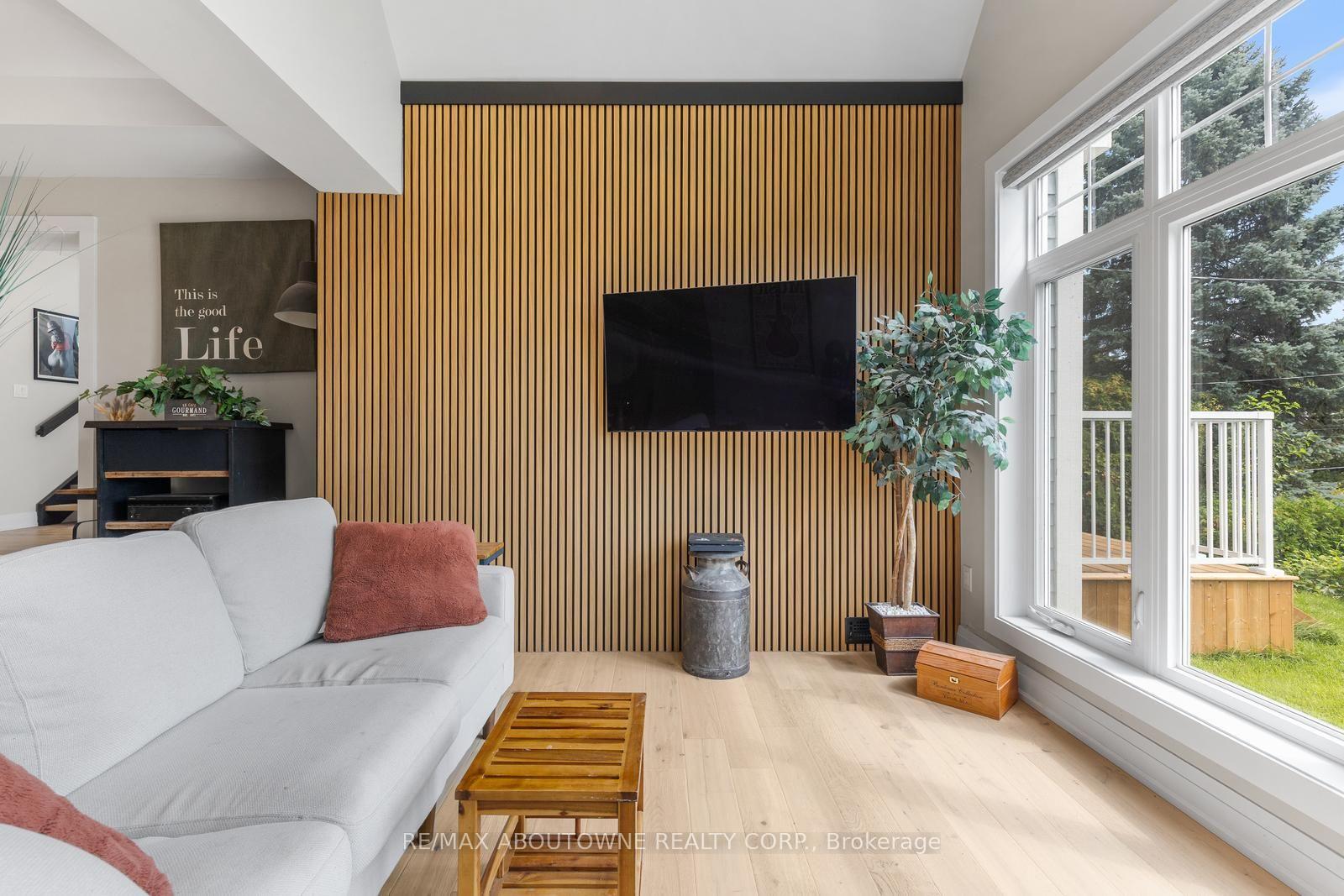 Photo 13 of 293 North Shore Boulevard E, Burlington, LaSalle — HOMEH