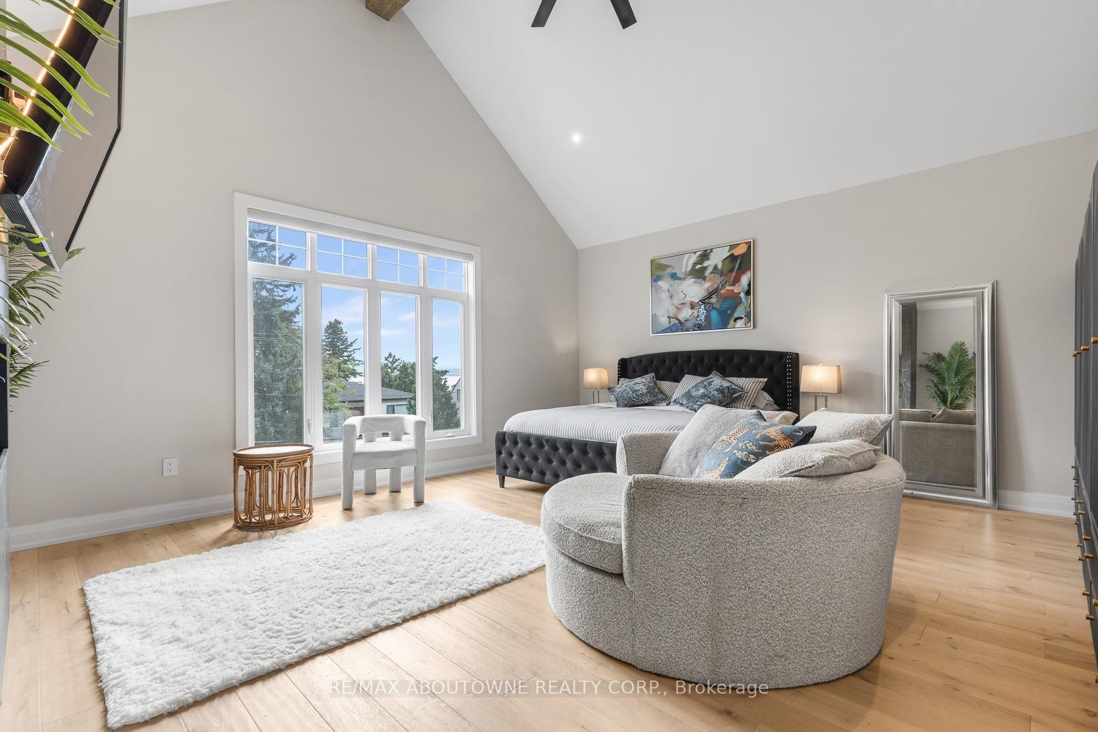 Photo 26 of 293 North Shore Boulevard E, Burlington, LaSalle — HOMEH
