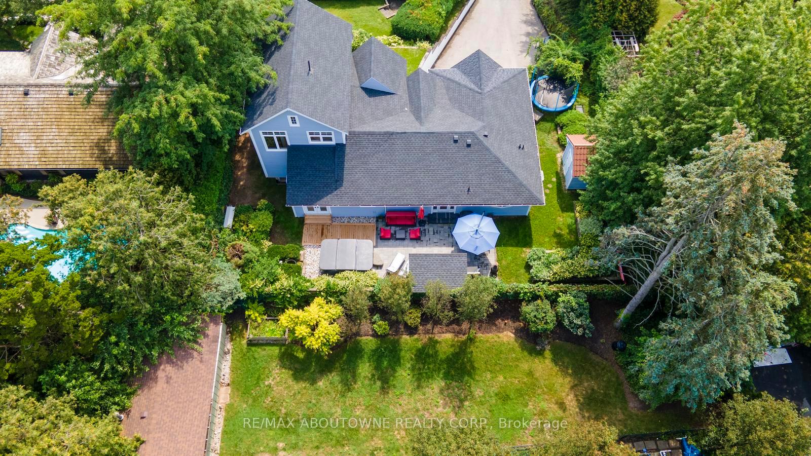 Photo 42 of 293 North Shore Boulevard E, Burlington, LaSalle — HOMEH