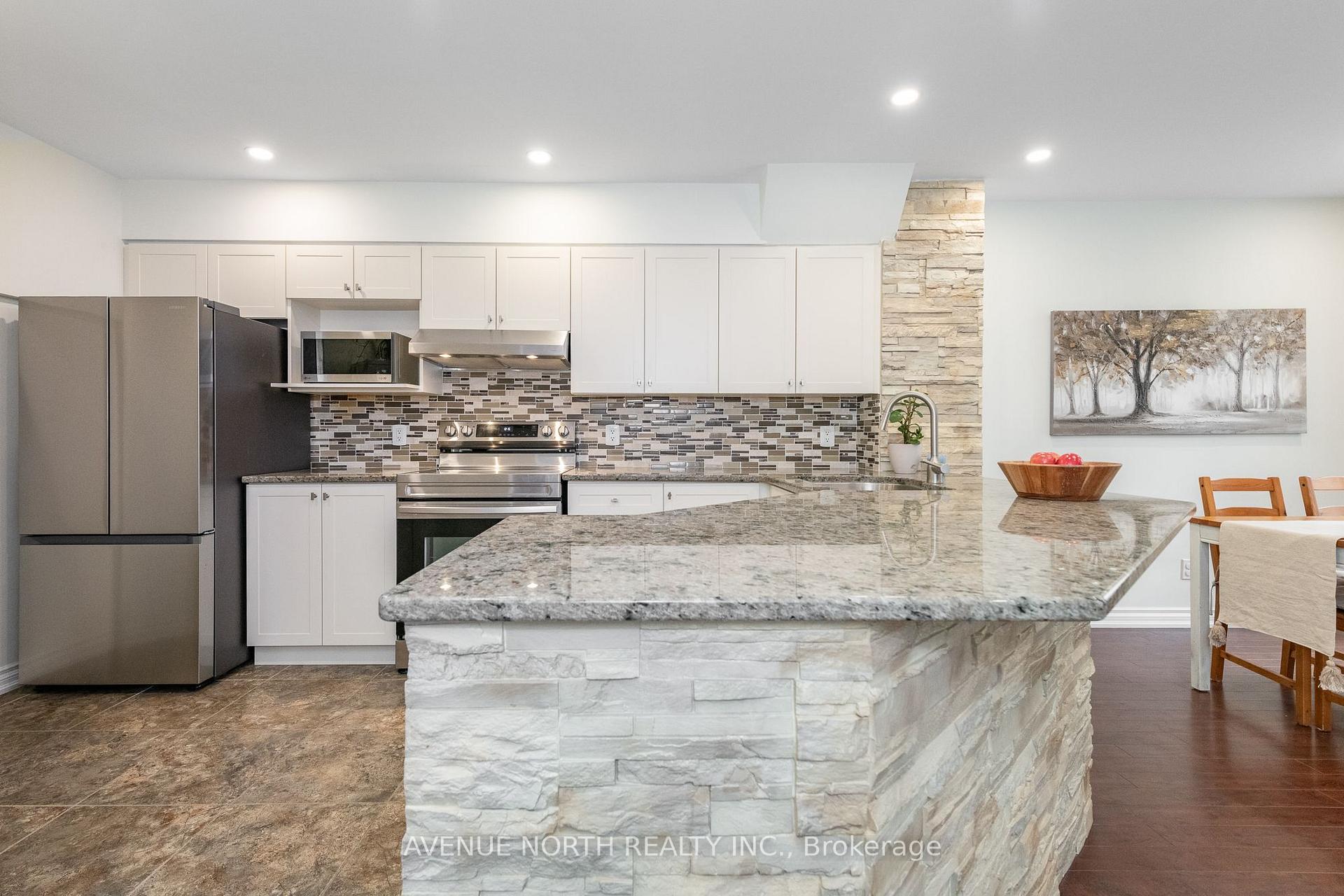 Photo 8 of 89 Silverlace Private, Ottawa, Hunt Club Park/Greenboro — HOMEH