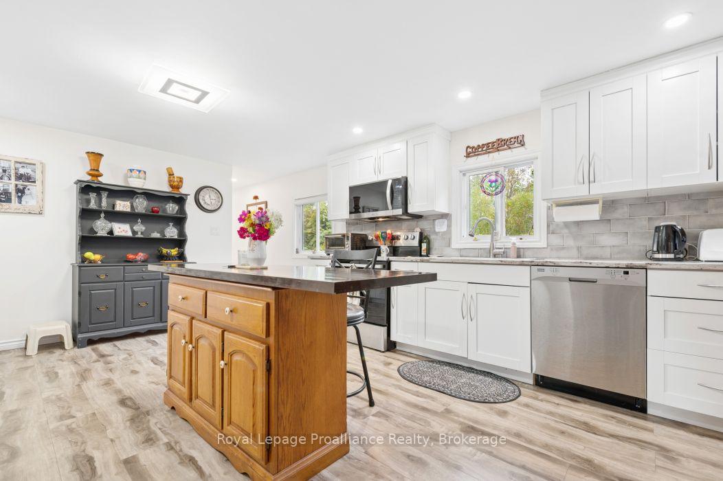 Photo 10 of Unit 125, 529 Old Highway 2, Quinte West, Sidney Ward — HOMEH