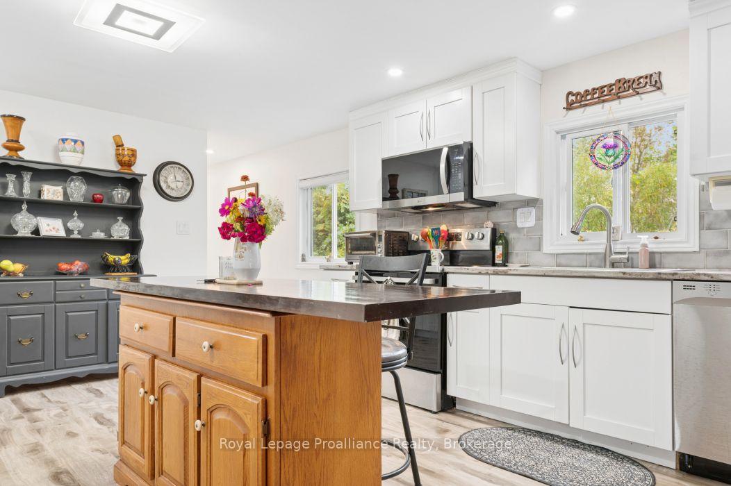 Photo 11 of Unit 125, 529 Old Highway 2, Quinte West, Sidney Ward — HOMEH