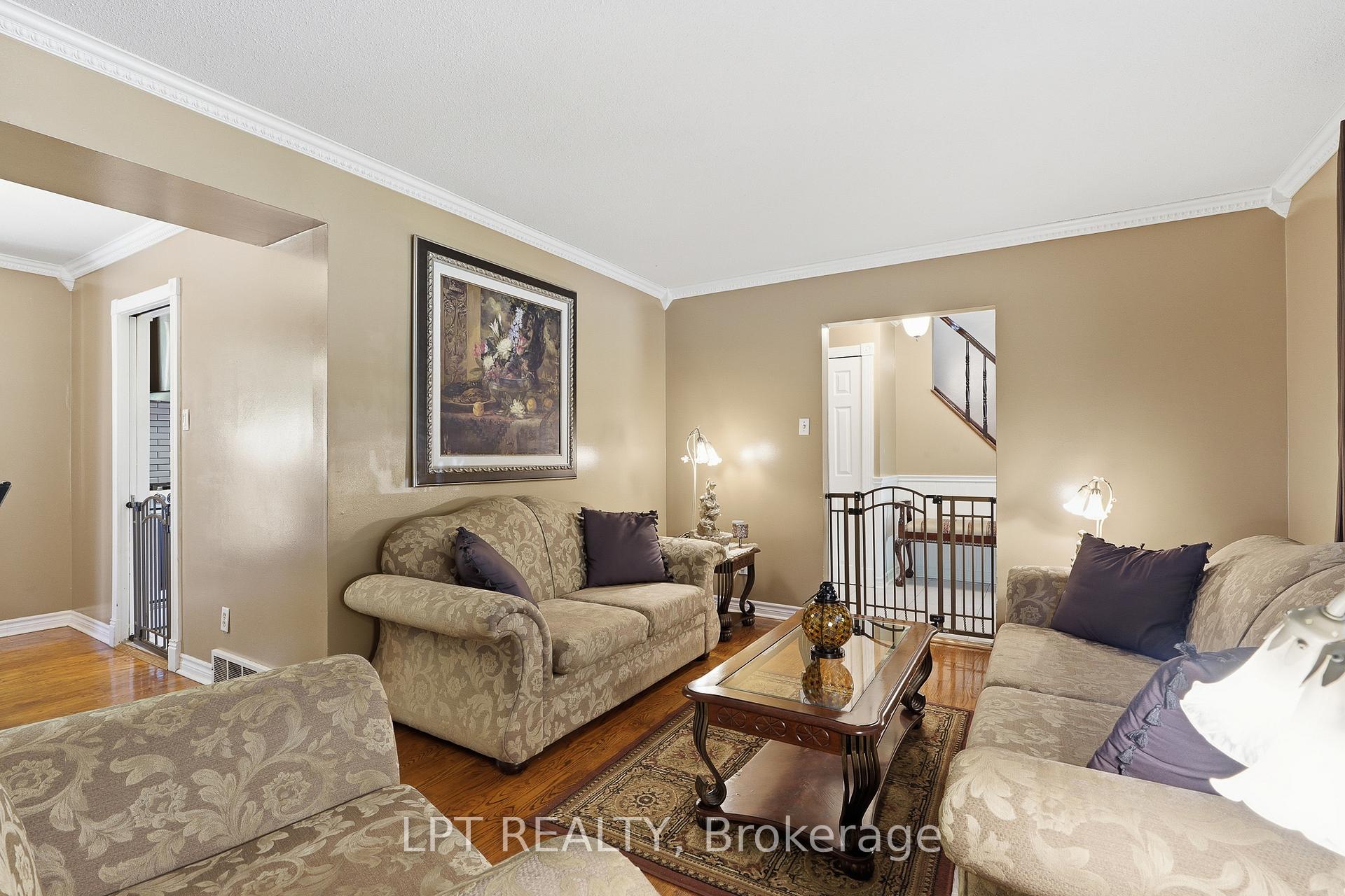 Photo 5 of 18 Louise Crescent, Russell, Embrun — HOMEH
