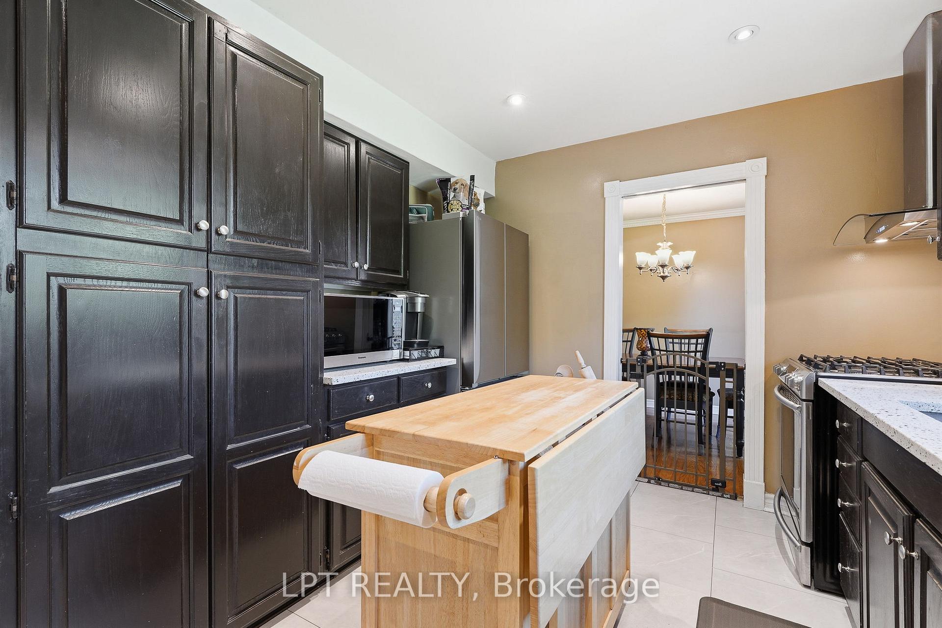 Photo 9 of 18 Louise Crescent, Russell, Embrun — HOMEH