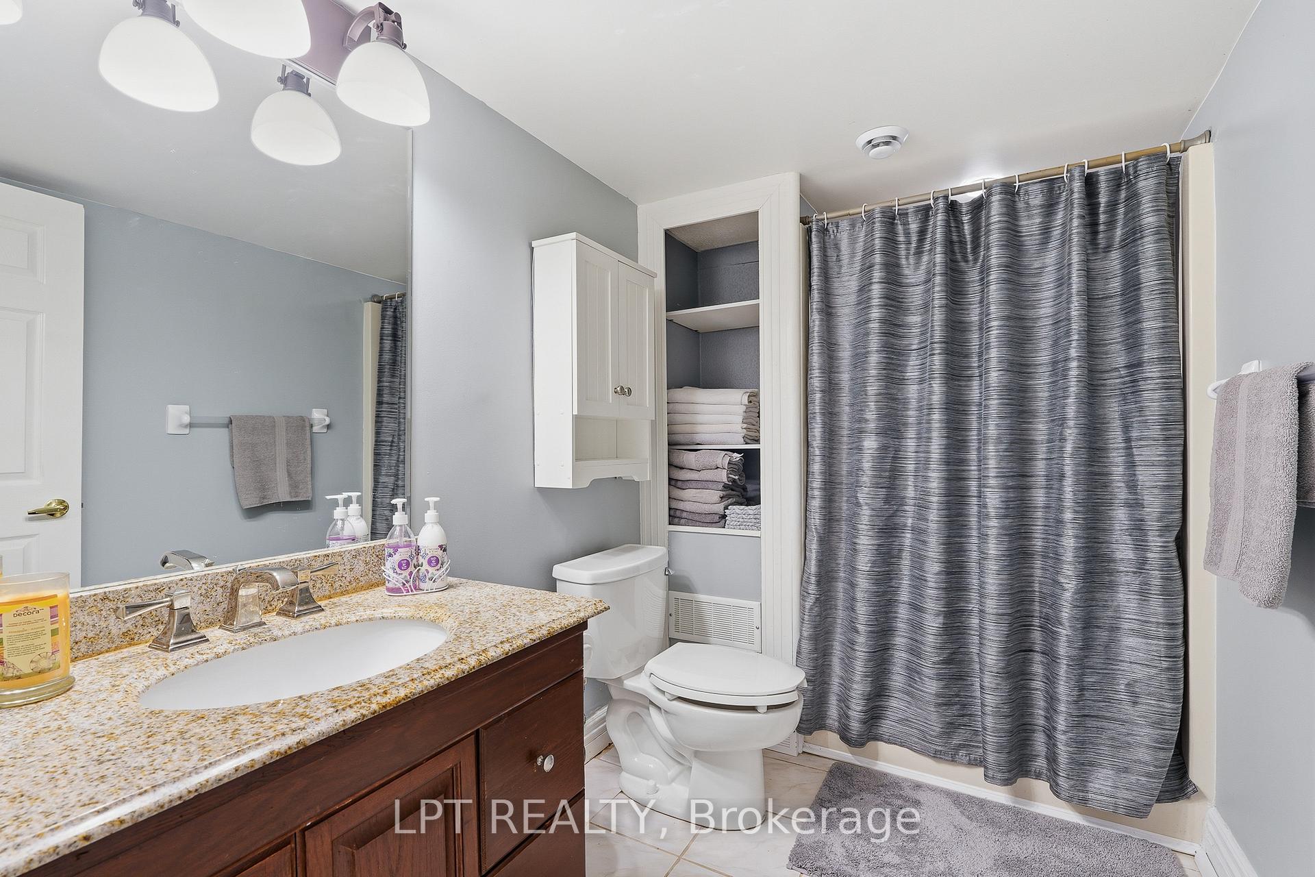 Photo 24 of 18 Louise Crescent, Russell, Embrun — HOMEH