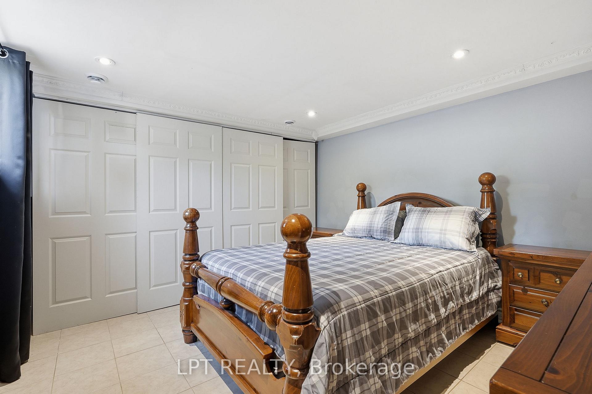 Photo 25 of 18 Louise Crescent, Russell, Embrun — HOMEH