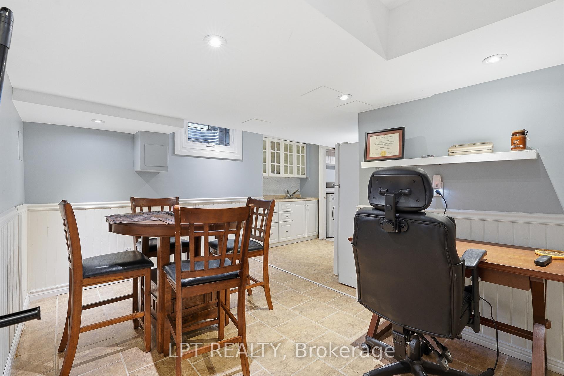 Photo 29 of 18 Louise Crescent, Russell, Embrun — HOMEH