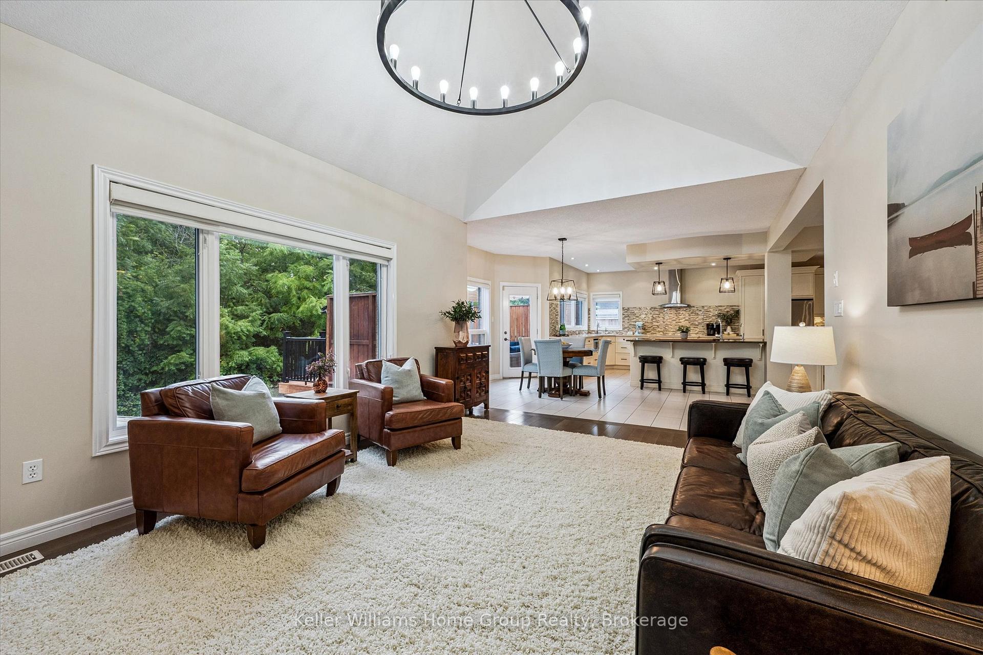 Photo 9 of 294 Farley Drive, Guelph, Pineridge/Westminster Woods — HOMEH