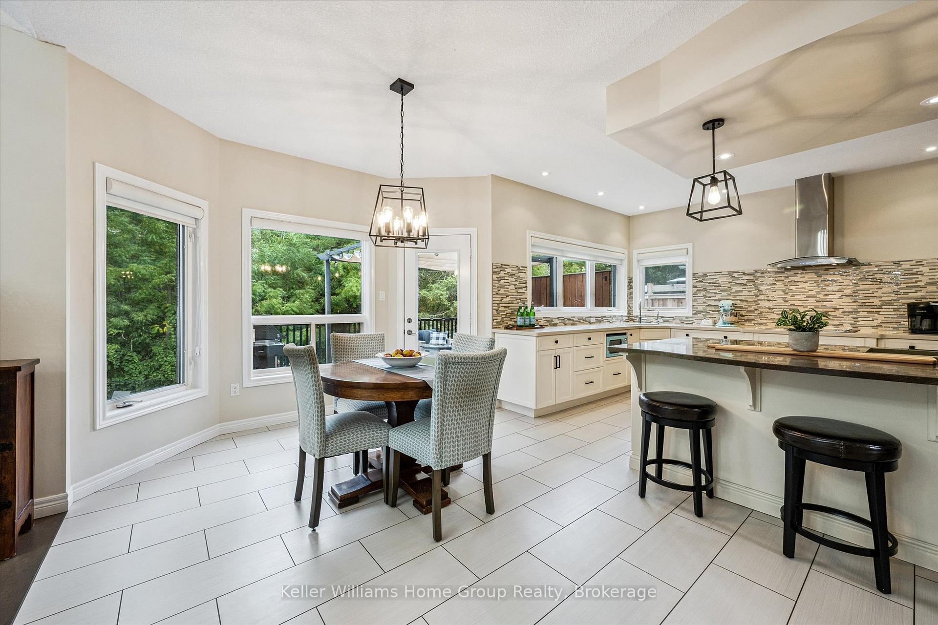 Photo 10 of 294 Farley Drive, Guelph, Pineridge/Westminster Woods — HOMEH